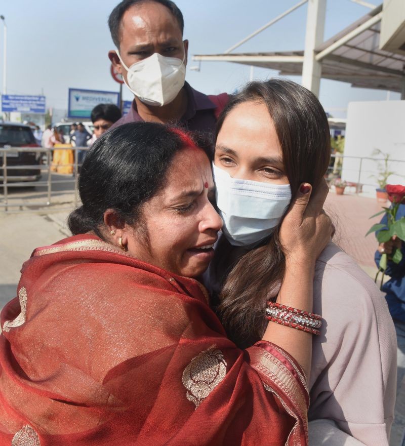 Patna: An Indian student, evacuated from war-torn Ukraine, being welcomed by her relatives upon her arrival at the Jai Prakash Narayan airport, in Patna, Sunday, March 6, 2022. (PTI Photo)