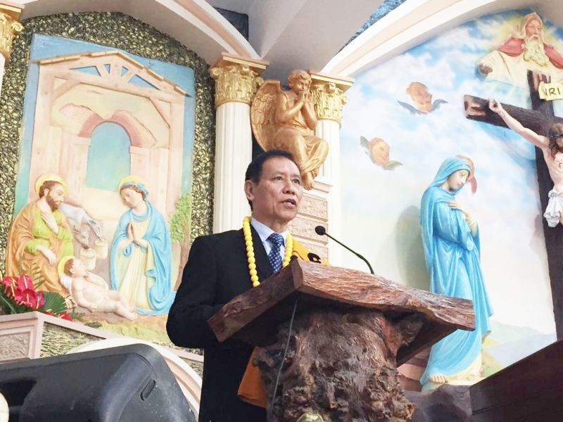 Rocus Chasie speaking at ACU convention in Kohima on April 23.