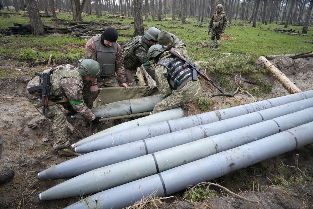 Biden announces $800M in new military assistance for Ukraine