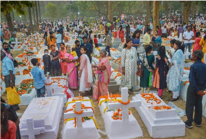 Devotees belonging to Christian community pray on the occasion of Easter Sunday, in Ranchi on April 17. (PTI Photo)