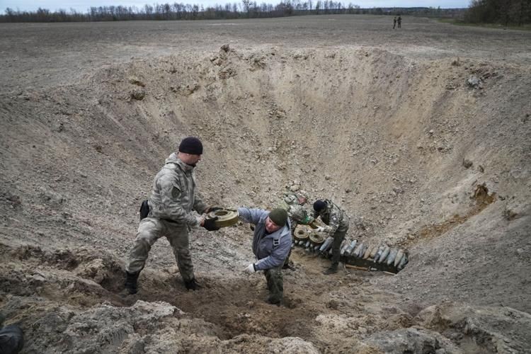 Putin tries to claim Mariupol win but won't storm holdout