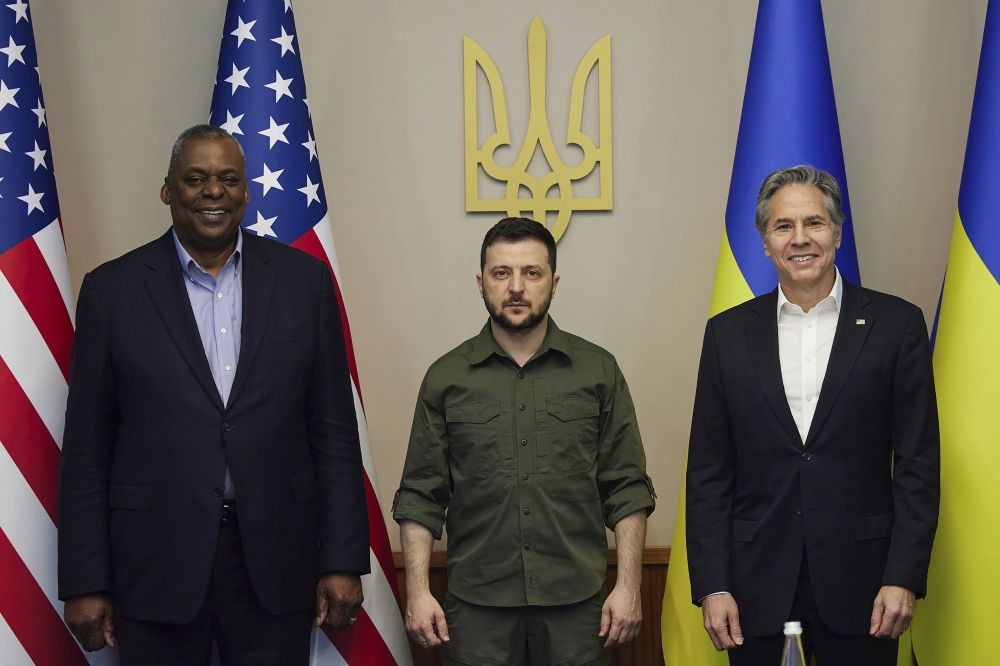 Russian advance in Ukraine slow; US says Moscow ''is failing''