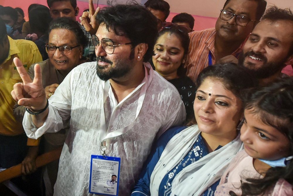 TMC eyes clean sweep in both assembly and LS by-poll, Shatrughan leads by over 2.8 lakh votes
