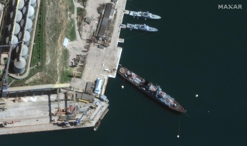 Ukraine says missiles hit Russian flagship, crew evacuates