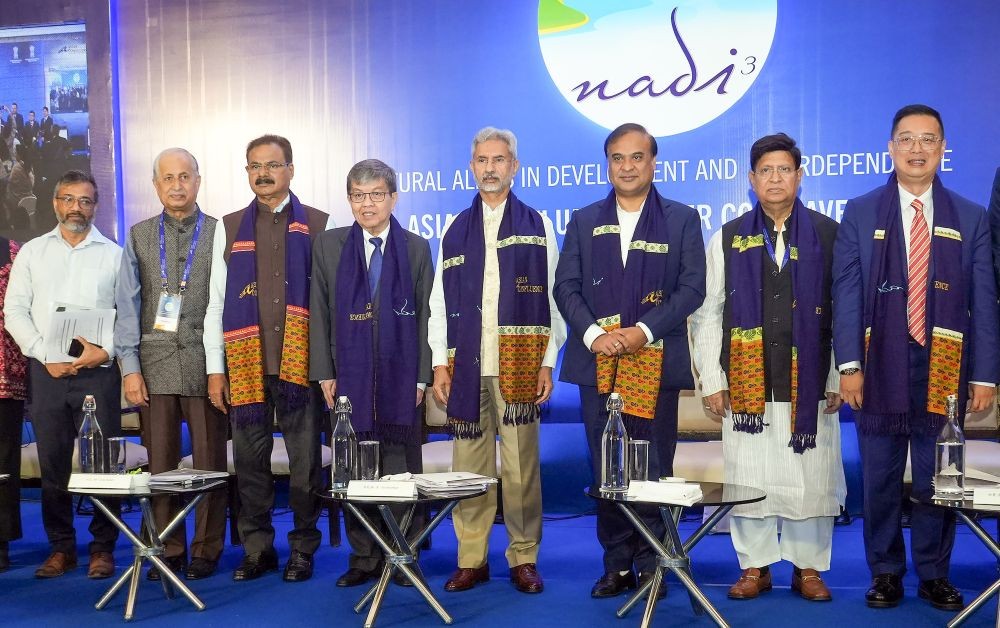 Guwahati: External Affairs Minister S Jaishankar with Assam Chief Minister Himanta Biswa Sarma and delegates from Asian countries, during the 3rd Natural Allies in Development and Interdependence (NADI) - Asian Confluence River conclave 2022, in Guwahati, Saturday, May 28, 2022. (PTI Photo)