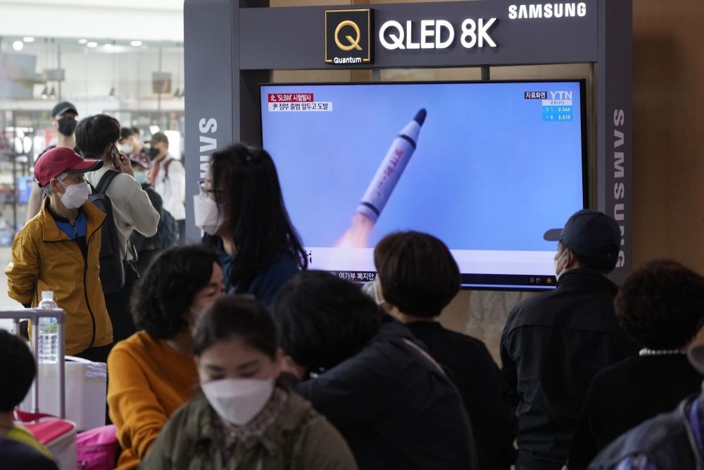 Seoul: People watch a TV showing a file image of North Korea's missile launch during a news program at the Seoul Railway Station in Seoul, South Korea, Saturday, May 7, 2022. North Korea fired a suspected ballistic missile designed to be launched from a submarine on Saturday, South Korea's military said, apparently continuing a provocative streak in weapons demonstrations that may culminate with a nuclear test in the coming weeks or months. AP/PTI