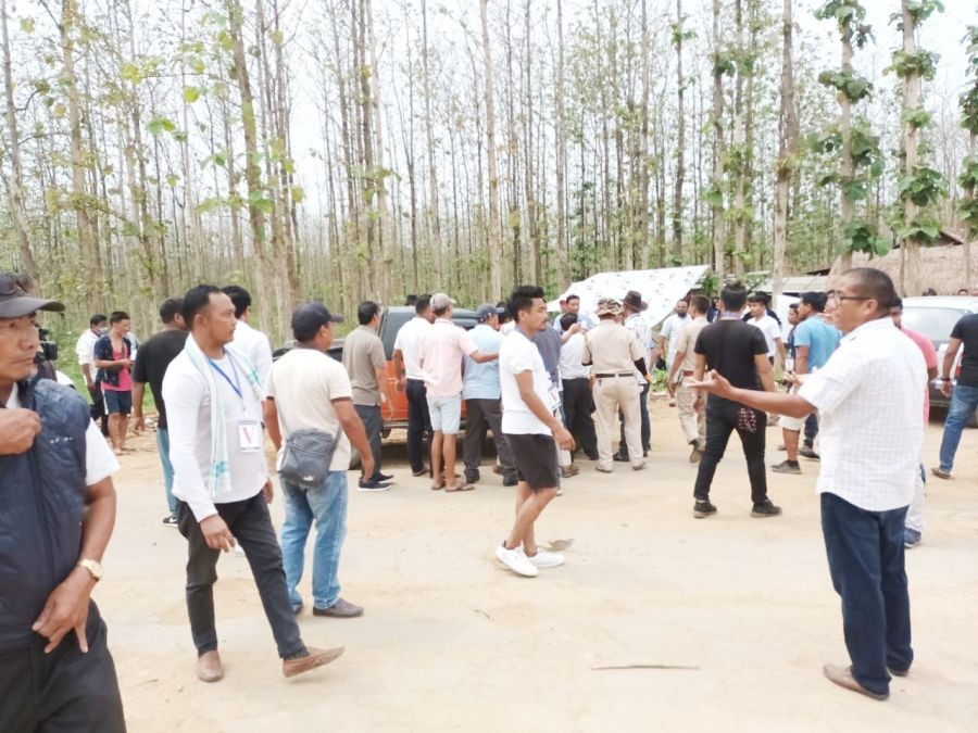 NTTU members and volunteers on the second day of the economic blockade on Peren district on May 3. (Morung Photo)