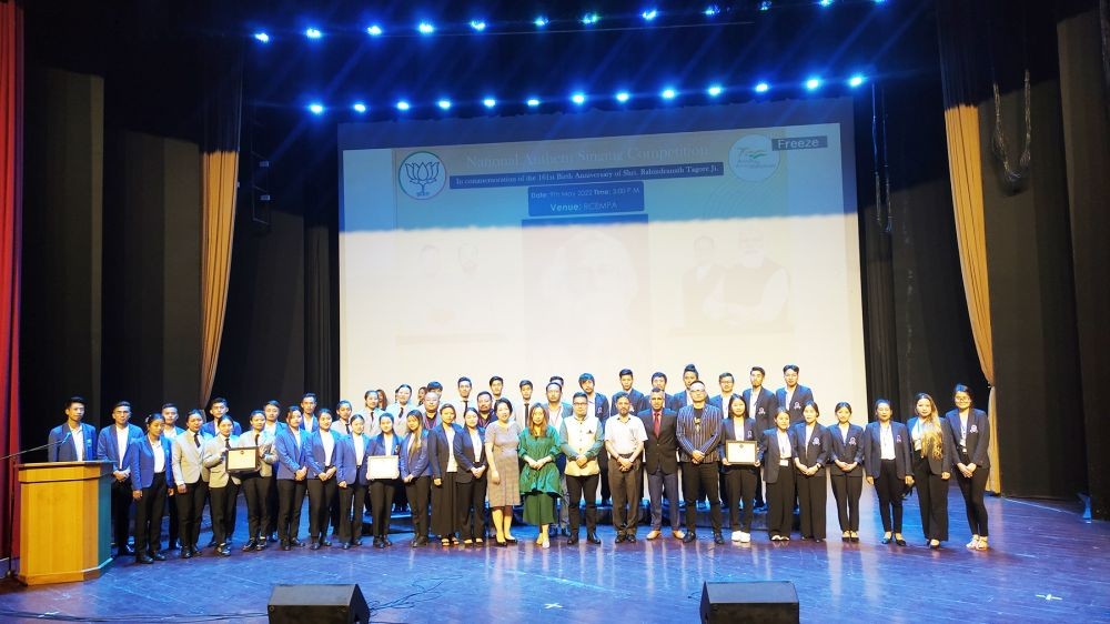 Winning institutions with the judges and dignitaries at RCEMPA Jotsoma on May 9. (Morung Photo)