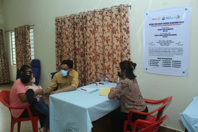 A child undergoing the free heart check up.