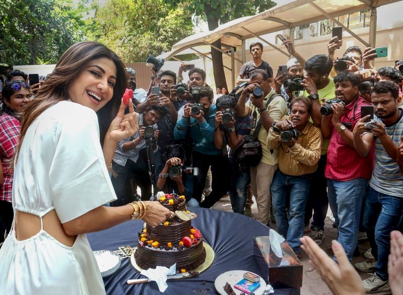 Bollywood actress Shilpa Shetty cuts a cake to celebrate her 47th birthday, in Mumbai on June 8, 2022. (PTI Photo)