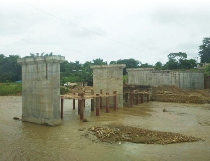 The new bridge under construction over Chathe River, 4th Mile. (Morung Photo)