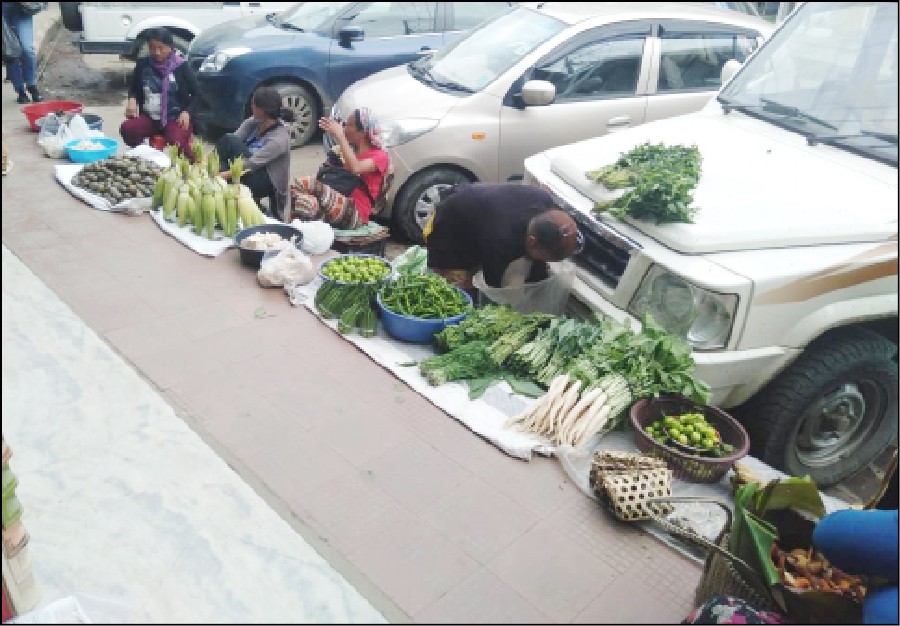 Women vendors seen in Kohima town. (Morung Photo by Atono Tsükrü)