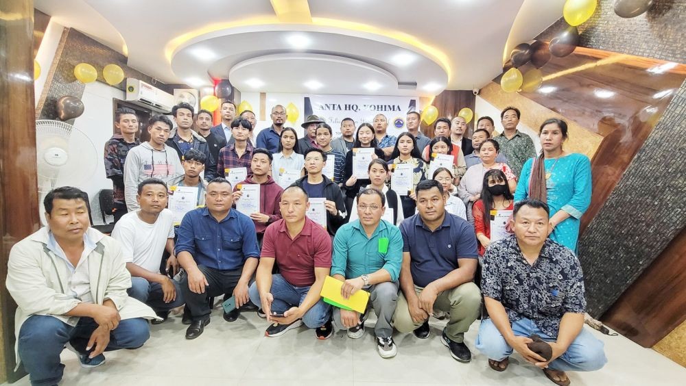 Achievers of HSLC/HSSLC and parents with ANTA HQ Kohima officials in Kohima on June 11. (Morung Photo)
