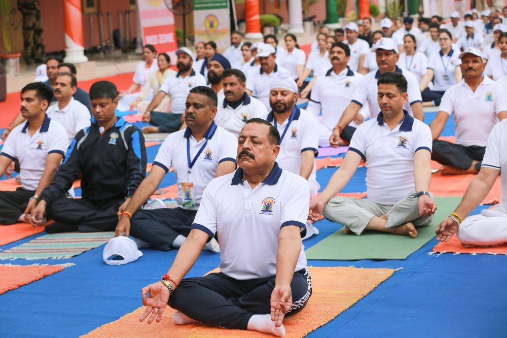 Jammu: Union Minister Jitendra Singh joins Border Security Force (BSF) personnel at a yoga session on the occasion of the 8th International Day of Yoga, at Suchetgarh BSF Post, in RS Pura, Jammu, Tuesday, June 21, 2022. (PTI Photo)