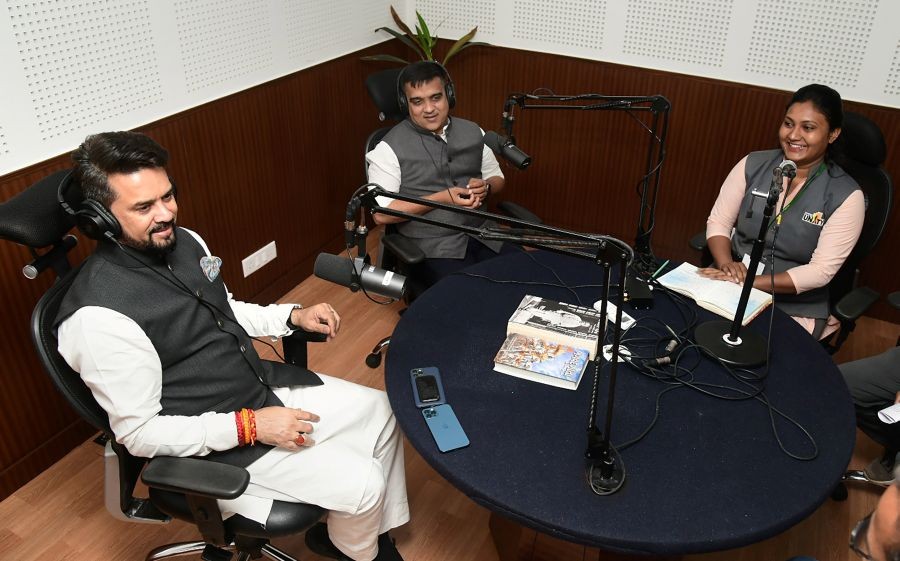 **EDS: HANDOUT PHOTO MADE AVAILABLE FROM PIB ON SATURDAY, JUNE 25, 2022** Kevadia:  Union Minister for Information & Broadcasting Anurag Singh Thakur visits a community radio station, Community radio ‘FM 90’, in Kevadia. (PTI Photo)