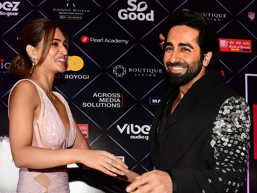 Mumbai: Bollywood actors Ayushmann Khurrana and Kriti Sanon attend the ‘Style Icons Awards’ ceremony in Mumbai, Thursday, June 16, 2022. (PTI Photo)