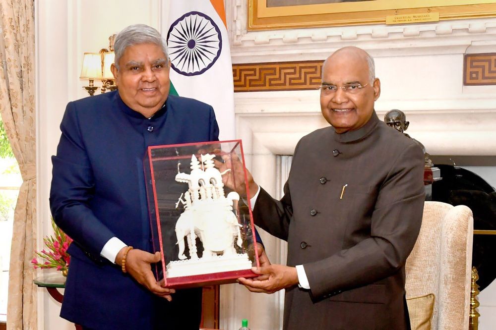 **EDS: TWITTER IMAGE POSTED BY @rashtrapatibhvn ON TUESDAY, JUNE 7, 2022** New Delhi: President Ram Nath Kovind with West Bengal Governor Jagdeep Dhankhar during a meeting, at Rashtrapati Bhavan in New Delhi. (PTI Photo)