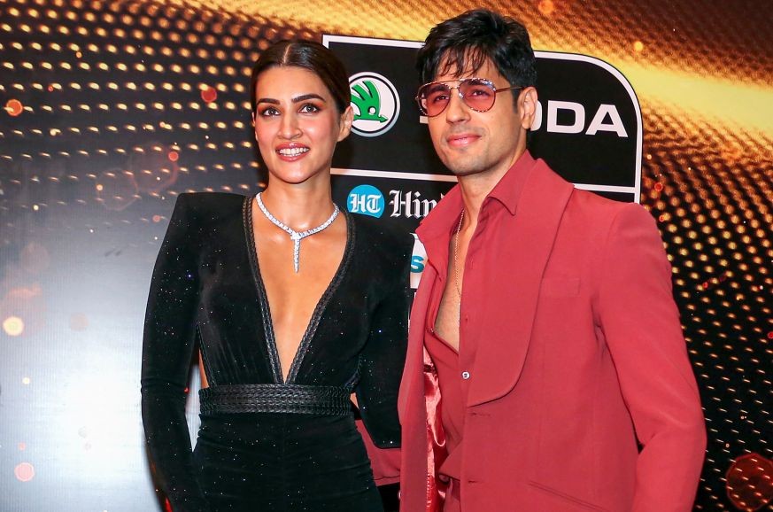 Mumbai: Bollywood actors Siddharth Malhotra and Kirti Sanon atteend the HT India's Most Stylish Awards 2022 ceremony, in Mumbai,  Friday, July 15, 2022. (PTI Photo)