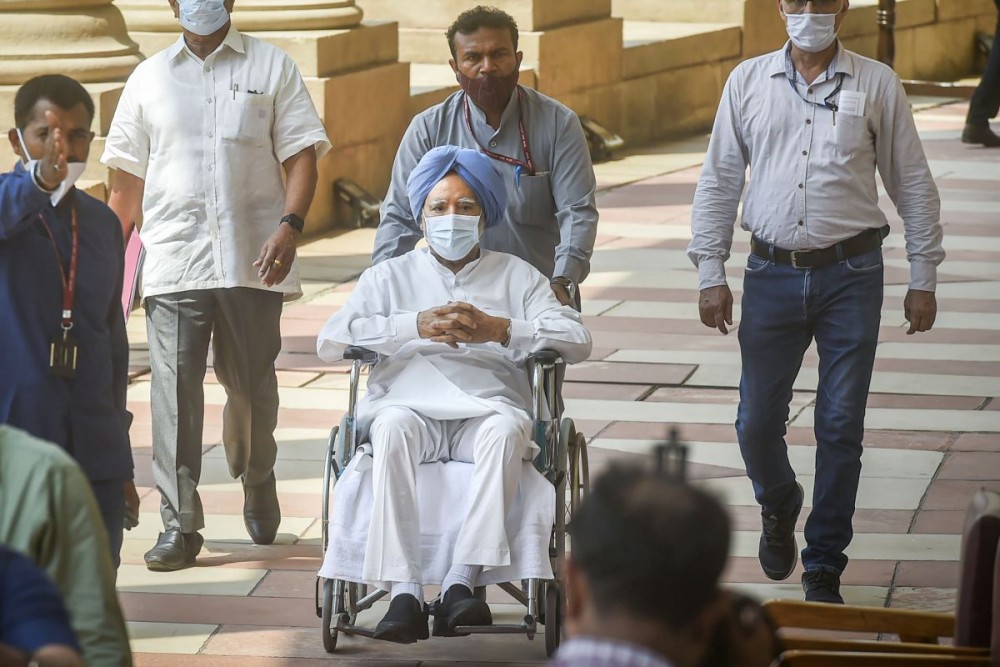 Former prime minister and MP Manmohan Singh arrives to cast his vote for the election of the President, at Parliament House in New Delhi on July 18, 2022. Photograph: Arun Sharma/PTI Photo