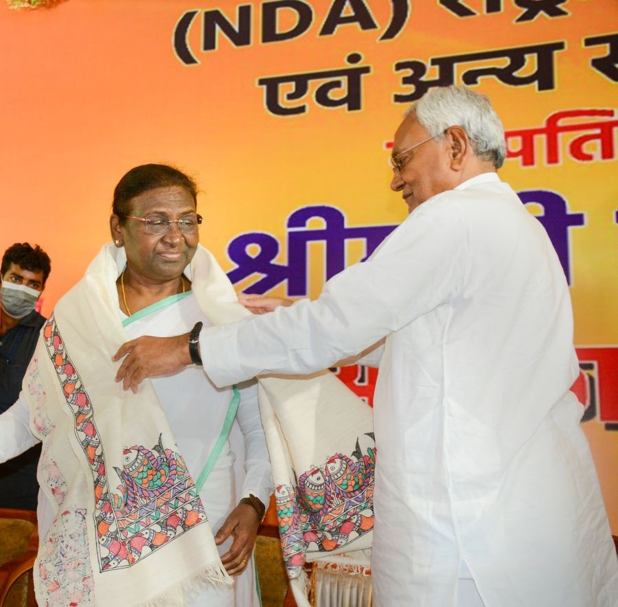 Patna: Bihar Chief Minister Nitish Kumar felicitates NDA's presidential candidate Droupadi Murmu, in Patna, Tuesday, July 5, 2022. Murmu is in Patna to seek support of the NDA leaders. (PTI Photo)