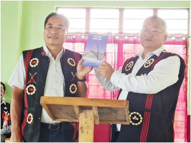Author Saikha Zhimomi and Sümi Hoho President I Nikheto Zhimomi during the book release on July 29.