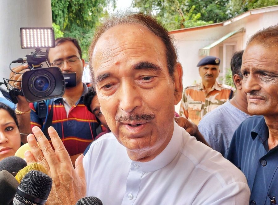 New Delhi: Former Congress leader Ghulam Nabi Azad interacts with the media at his residence in New Delhi, Monday, August 29, 2022. Azad, a Congress veteran, ended his five-decade association with the party on Friday, August 26, 2022. (Photo: IANS/Wasim Sarwar)