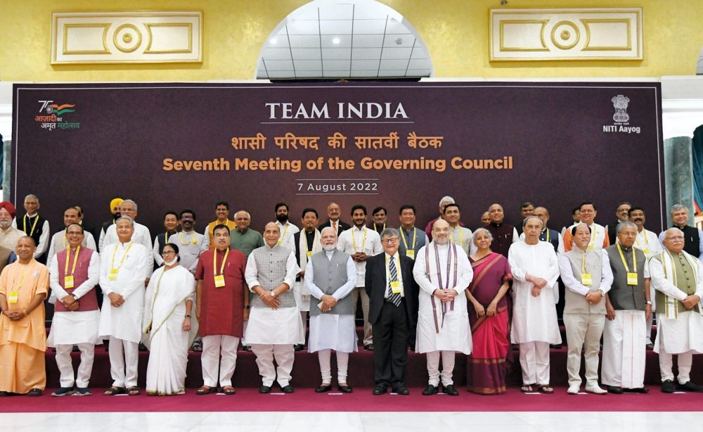 **EDS: IMAGE POSTED BY @PMOIndia** New Delhi: Prime Minister Narendra Modi and other Ministers and Chief Ministers of States/UTs at the 7th Governing Council meeting of NITI Aayog at Rashtrapati Bhawan Cultural Centre, in New Delhi, Sunday, Aug 7, 2022. (PTI Photo)