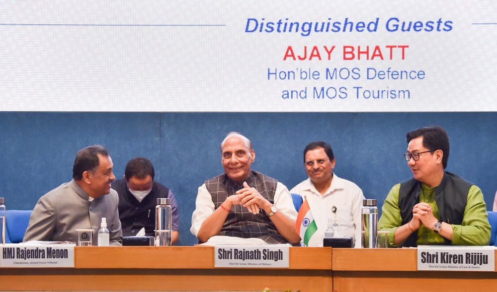 New Delhi: Defence Minister Rajnath Singh and Union Law and Justice Minister Kiren Rijiju with Armed Forces Tribunal (AFT) Chairperson Justice Rajendra Menon, during the inaugural session of the National Seminar on 'Introspection: Armed Forces Tribunal', in New Delhi, Saturday, August 20, 2022. (PTI Photo/Manvender Vashist Lav)