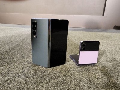 Samsung logs over 50K pre-bookings for new foldable phones in India
