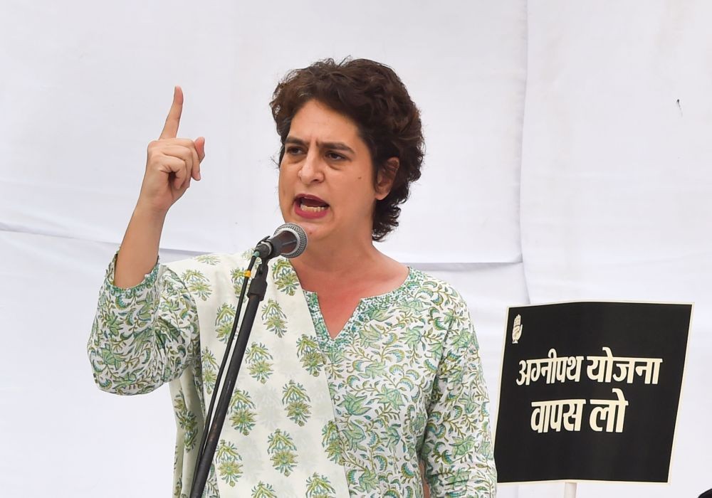 New Delhi: AICC General Secretary Priyanka Gandhi addresses the Congress' 'Satyagraha' against the Central government's 'Agnipath' scheme, at Jantar Mantar in New Delhi, Sunday, June 19, 2022. (PTI Photo/Manvender Vashist)