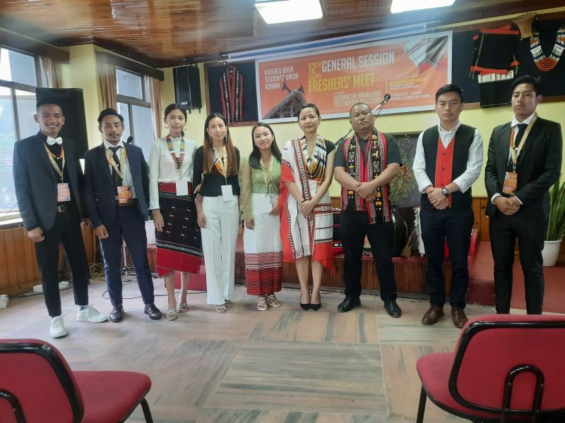 Megosano Sakhrie with KBSUK executive members during its 12th general session in Kohima on August 27.
