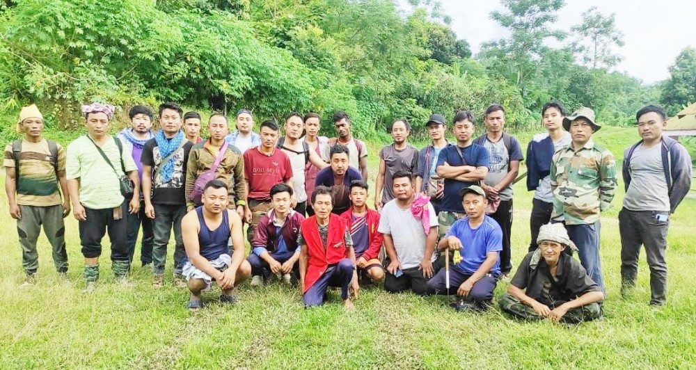 Participants of the social work drive organised by the SYO and the SLSU.