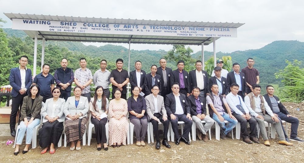 Neiketouzo Kengurüse and others during the inauguration of waiting shed at CAT Nerhe Phezha on August 30. (Morung Photo)