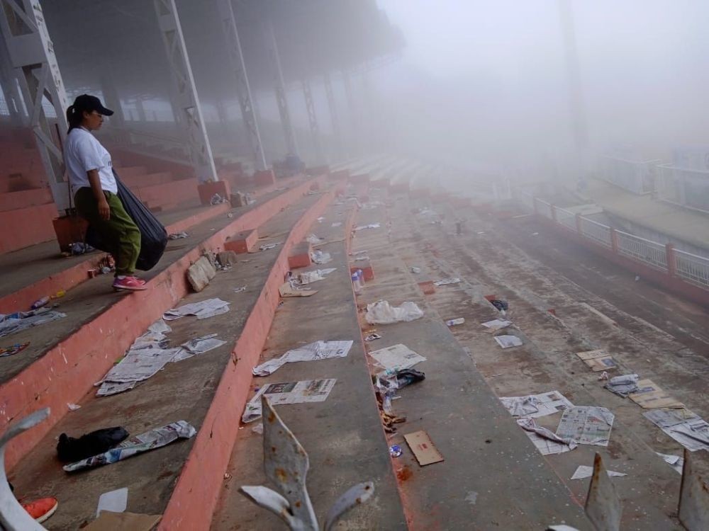 Volunteers from the Phek District Sports Association gathered waste left behind by spectators at the Indira Gandhi Stadium, Kohima on August 27. (Photo Courtesy: Social media)