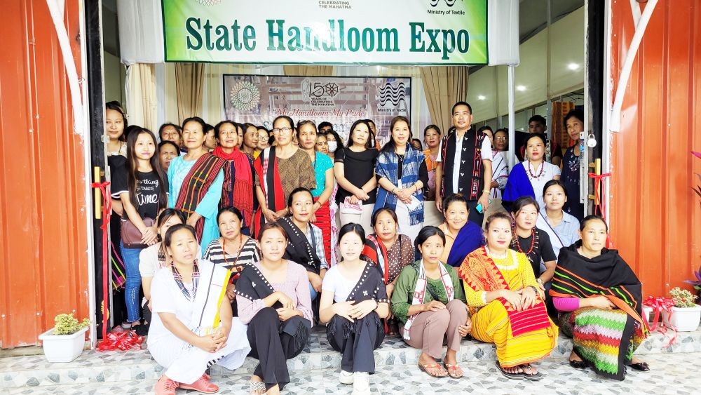 Kusa Fithu and other officials with local weavers and artisans during State Handloom Expo 2022 in Kohima on August 7. (Morung Photo)