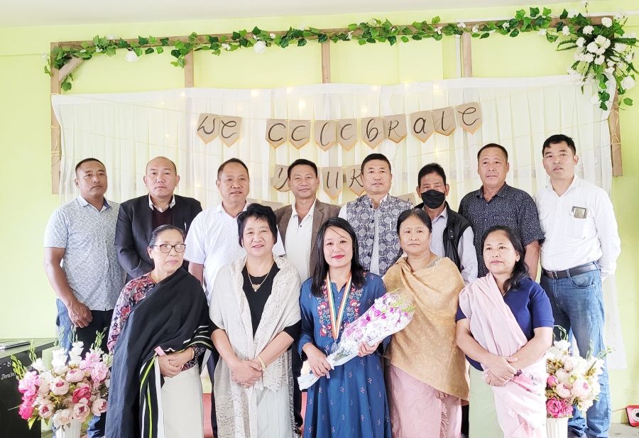 Mimi Yhoshü with others during felicitation programme in Kohima on September 15. (Morung Photo)