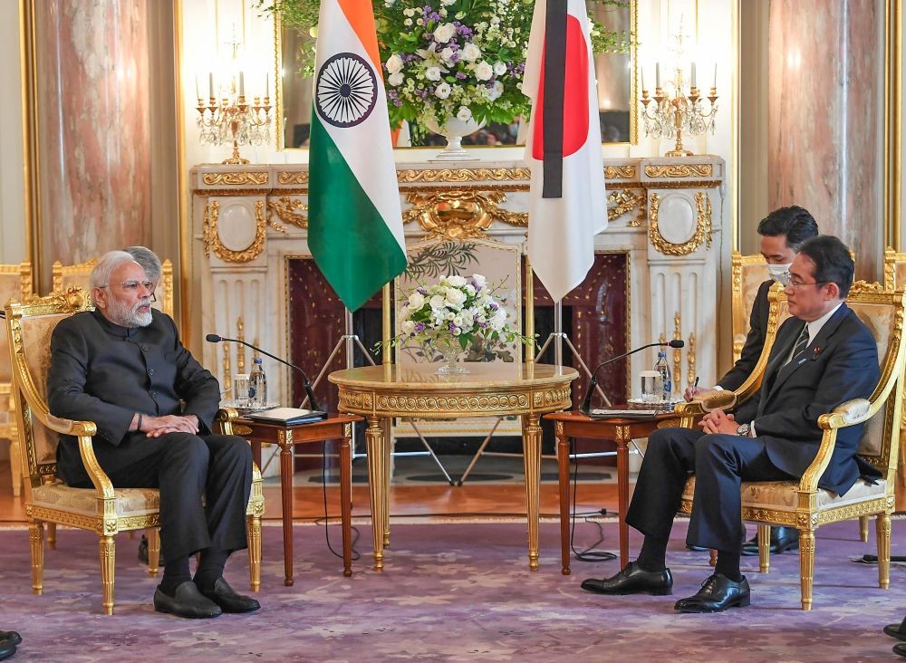 **EDS: IMAGE VIA @PMOIndia ON TUESDAY, SEPT. 27, 2022** Tokyo: Prime Minister Narendra Modi with Japanese Prime Minister Fumio Kishida in Tokyo. PM Modi extended his deepest condolences on the untimely demise of former PM Shinzo Abe. (PTI Photo)