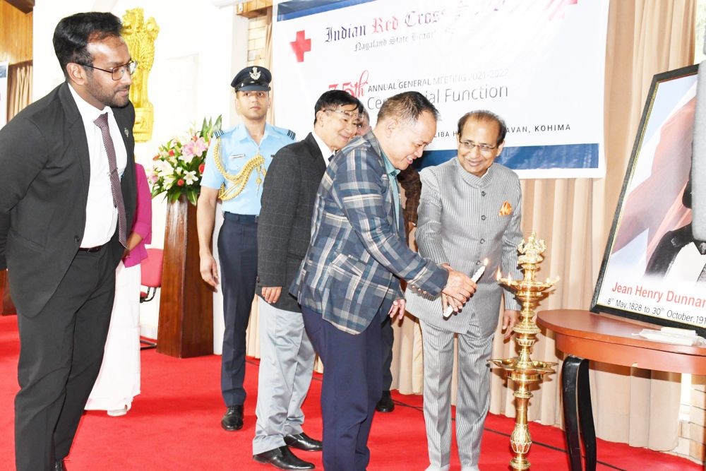 Prof Jagdish Mukhi with others lighting the lamp during the ceremonial function held at Dr Imkongliba Hall, Raj Bhavan, Kohima on September 27. (Photo Courtesy: Twitter)