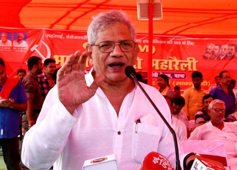 Patna:CPI(M)General Secretary Sitaram Yechury addresses to supporters during Bharat Bachao rally in Patna on Thursday Sep 22, 2022.(Photo:IANS)