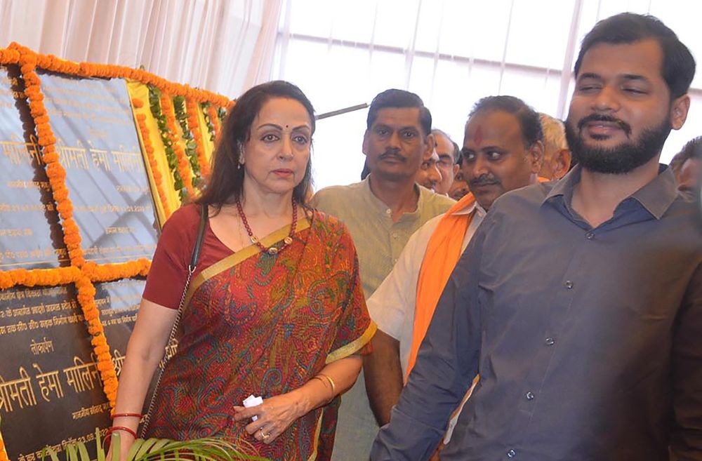 Mathura: Bollywood actress nd BJP MP Hemamalini during inauguration of various development projects, in Mathura, Friday, Sept 23, 2022. (PTI Photo)