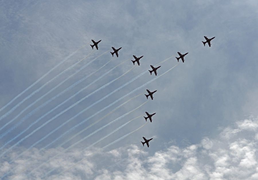 Bhubaneswar: IAF's Surya Kiran team fly Hawk aircrafts in a formation during rehersal, ahead of their air show in Bhubaneswar, Thursday, Sept. 15, 2022. (PTI Photo)
