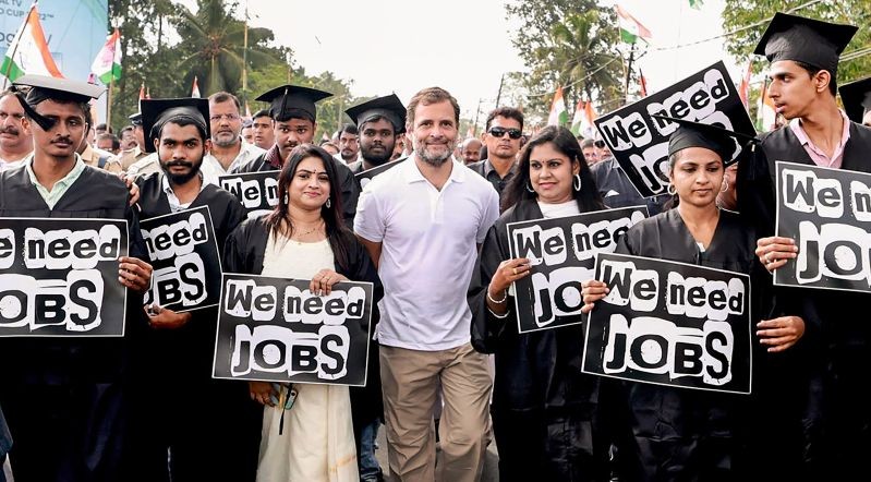 EDS PLS TAKE NOTE OF THIS PTI PICK OF THE DAY ::**EDS: TWITTER IMAGE POSTED BY @INCIndia ON SATURDAY, SEPT. 17, 2022**  Alappuzha: Congress leader Rahul Gandhi during the 'Bharat Jodo Yatra' in  Alappuzha district, Kerala. (PTI Photo)