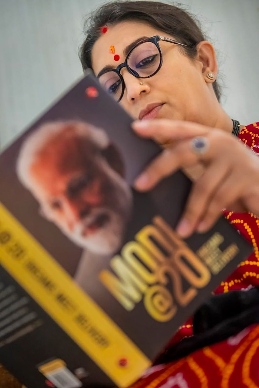 **EDS: HANDOUT PHOTO MADE AVAILABLE FROM BJP OFFICE** Patna: Union Minister for Women and Child Development Smriti Irani during a function on a book on Prime Minister Narendra Modi titled 'Modi @ 20',  at Gyan Bhawan in Patna, Sunday, Sept. 18, 2022. (PTI Photo)(