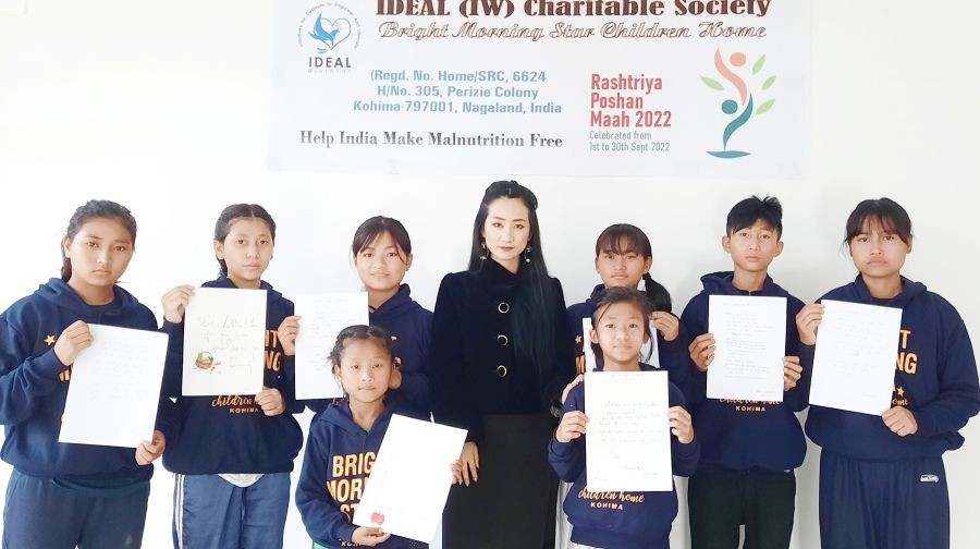 BMSCH superintendent Alenuo Angami with winners. (Photo Courtesy: BMSCH)