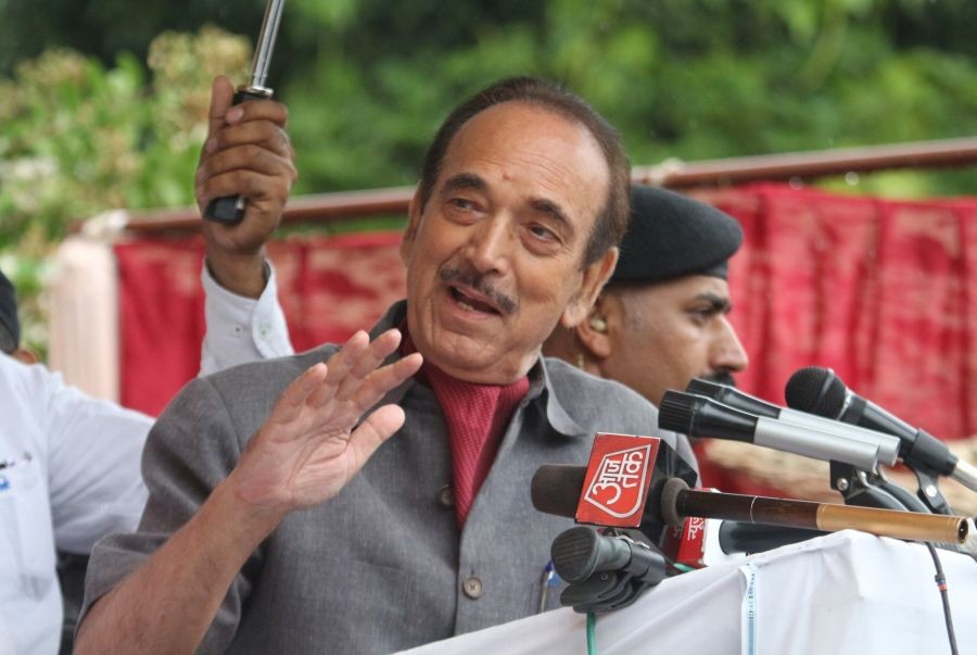 Baramulla: Former Congress senior leader Ghulam Nabi Azad addresses supporters during a public rally in Baramulla district on Sunday, Set. 11, 2022. (Photo: Nisar Malik /IANS)