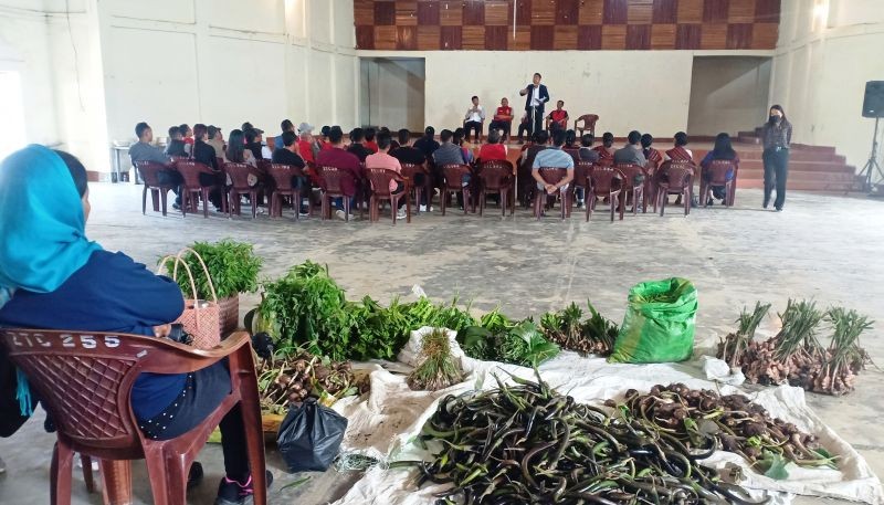 A woman vendor attends the launching programme of the Friday weekly market, initiated by Zunheboto Range Students' Union at Zunheboto town on September 9. (DIPR Photo)