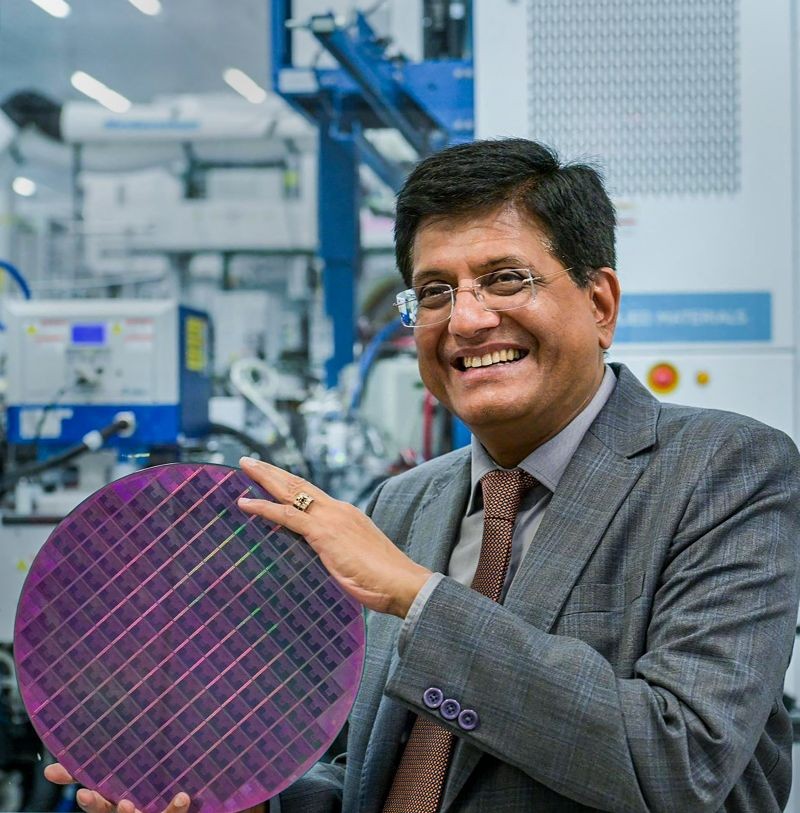 **EDS: TWITTER IMAGE POSTED BY @PiyushGoyal ON THURSDAY, SEPT. 8, 2022** California: Union Minister for Commerce and Industry Piyush Goyal during his visit to Maydan Technology Center, in California. (PTI Photo)