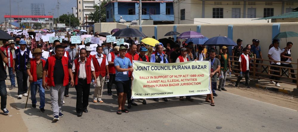 JCPB members, colony council members and women leaders during the public rally in Dimapur on September 24. (Morung Photo)