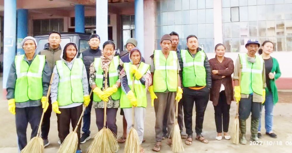 Longleng Town Council launched its second phase of cleanliness and hygiene campaign by distributing waste collection kits to its sanitary workers. (DIPR Photo)