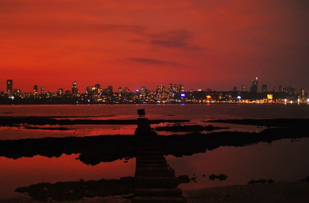 Mumbai : A view of sunset from Marine Drive on Monday, October 10, 2022. (Photo: Nitin Lawate/IANS)